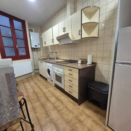 R2R - Apartamento En El Centro De Gijon - 1A140