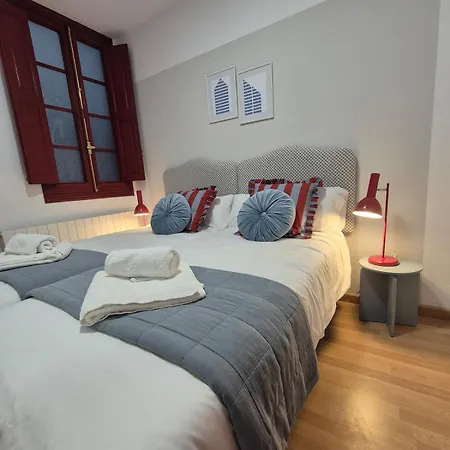 R2R - Apartamento En El Centro De Gijon - 1A140 * Gijon