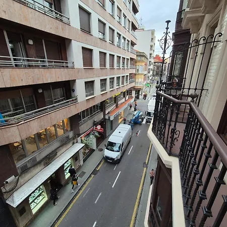 R2R - Apartamento En El Centro De Gijon - 1A140 * Gijon